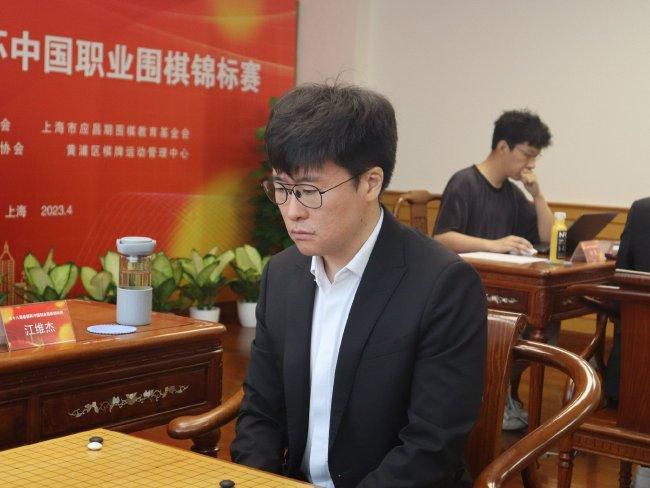 我正越来越倾向于极繁主义。