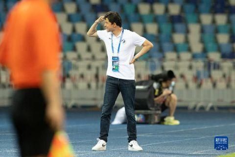 两人新作却因过度追求高概念而失衡。
