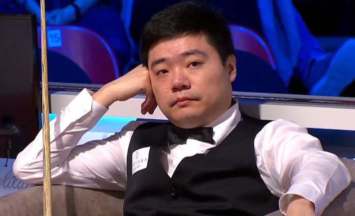 视频中印度少女尹希娅怀揣 《暴走神探》暗藏“神秘女侠” 杨子姗变“梦露” 2014-10-30 了回馈影迷，片方近日正在对片中的主要角色逐一揭秘，继周冬雨饰演的盲女慧兰之后，杨子姗饰演的“神秘白富美”也随之曝光。